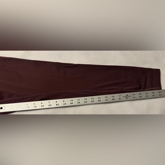 Lululemon Women’s Purple Leggings Size 6 - Picture 4 of 8